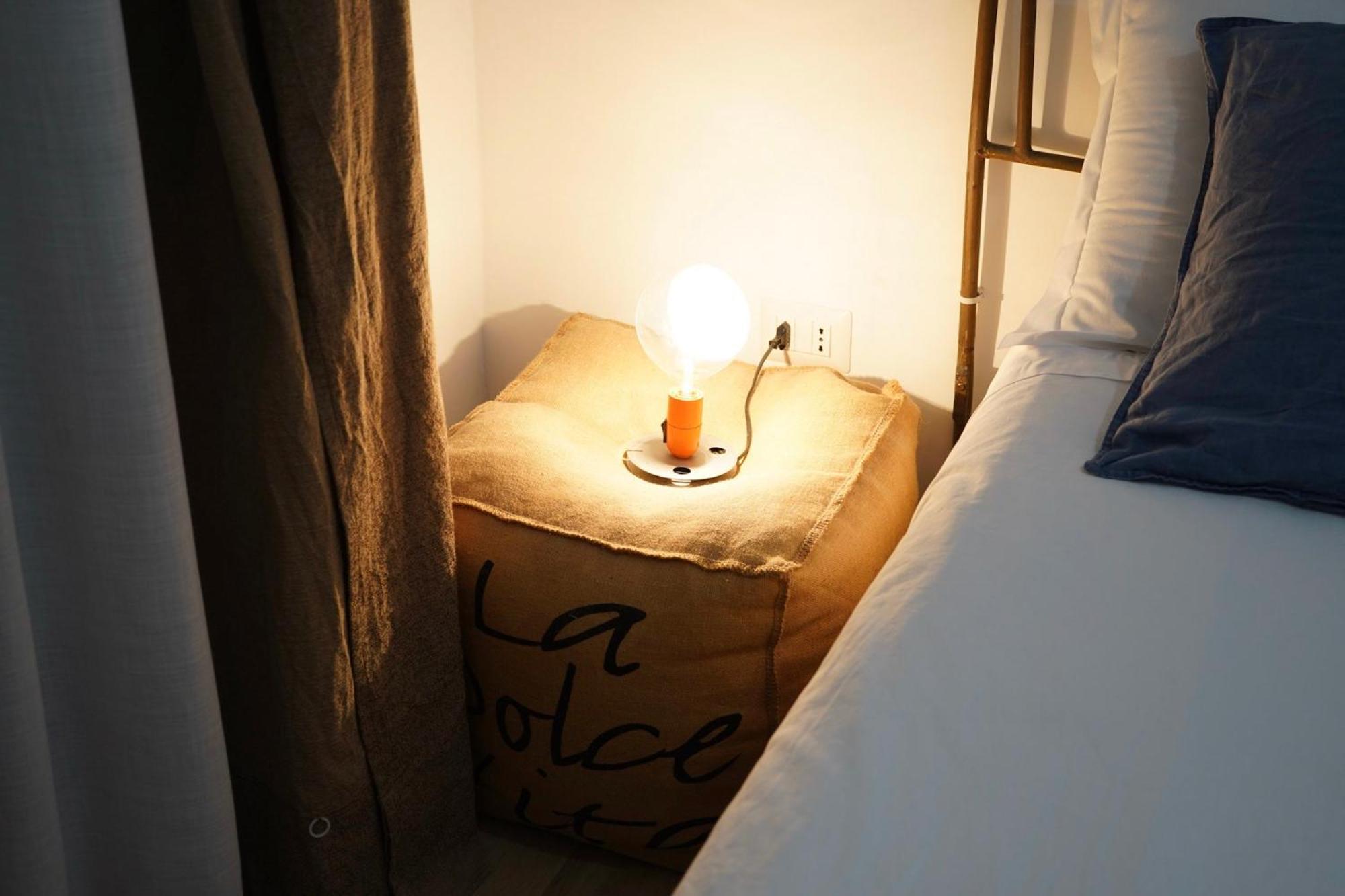 Palazzo Bevilacqua Rooms Napoli Bagian luar foto